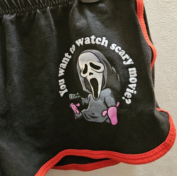 Scream Ghost Face Shorts - Picture 2 of 4